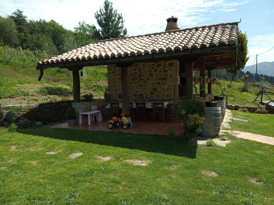 Caserio Vasco Con Piscina Y Barbacoa Orozko Eksteriør billede